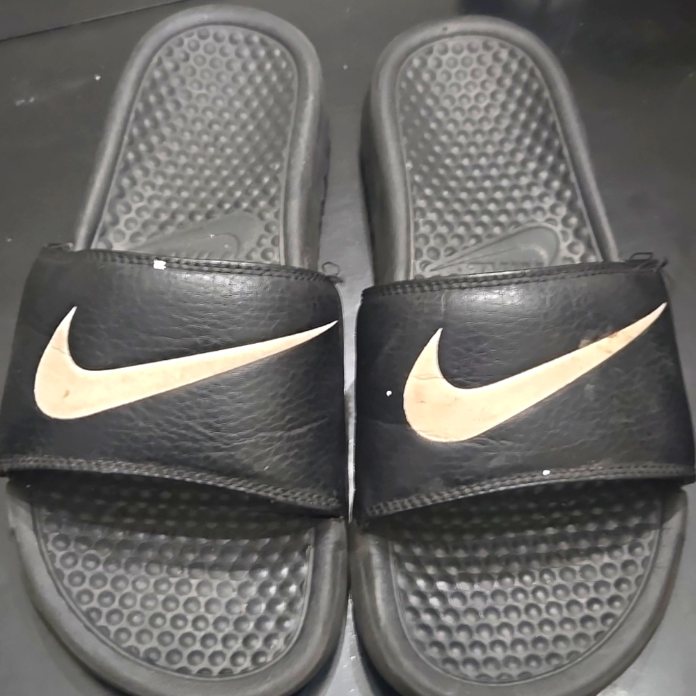 Nike slides | Size 8 | Black